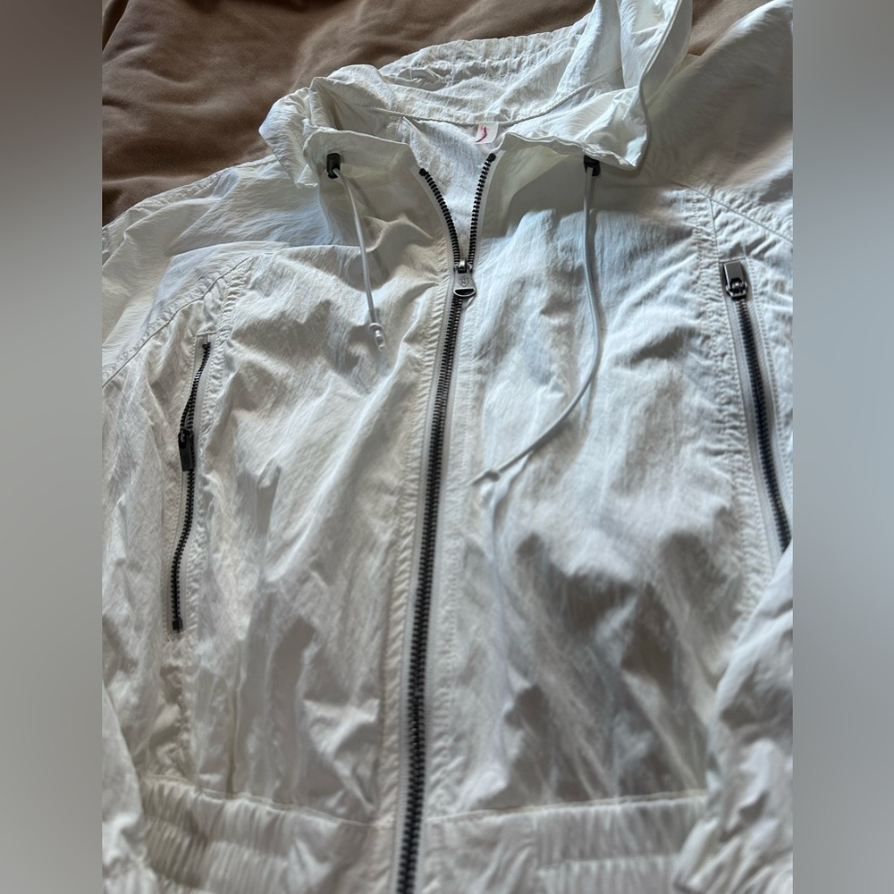 Free people movement white one piece romper. Size m. Excellent condition. - Picture 3 of 7